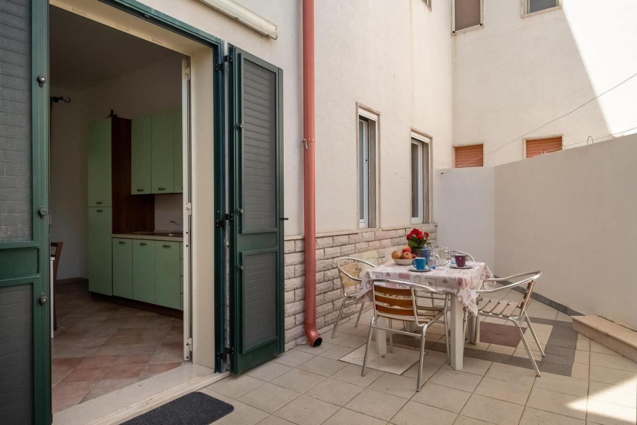 Casa Vacanze Kaloceri Torre dell'Orso Exterior photo